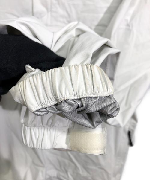 SUPREME（シュプリーム）SUPREME (シュプリーム) Taped Seam Anorak ホワイト サイズ:Mの古着・服飾アイテム