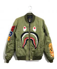 A BATHING APE（ア ベイシング エイプ）の古着「シャークボンバージャケット」｜カーキ