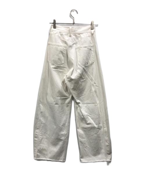 Q.anos（キュアノス）Q.anos (キュアノス) カーブデニム ホワイトの古着・服飾アイテム