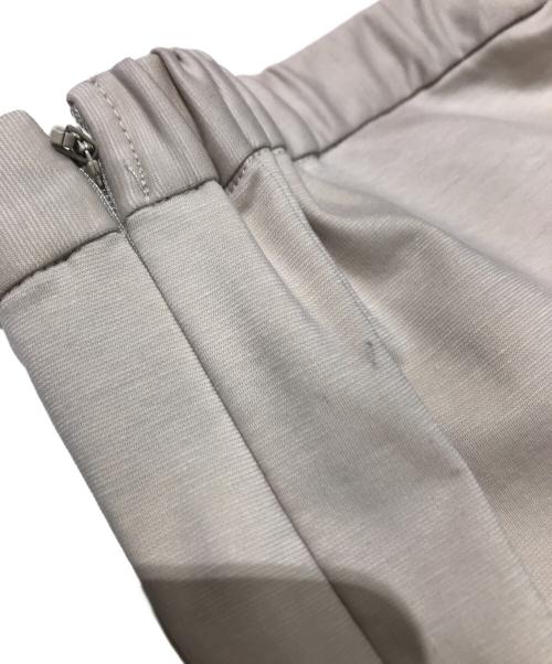 LE PHIL（ル フィル）LE PHIL (ル フィル) ハイストレッチフロントスリットパンツ ベージュの古着・服飾アイテム