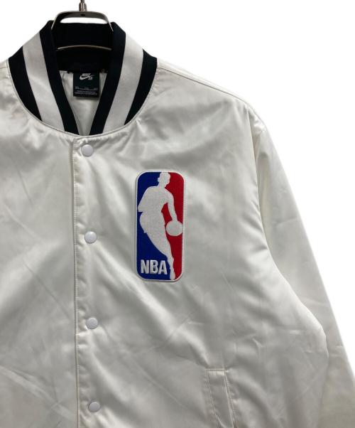 NIKE SB（ナイキエスビー）NIKE SB (ナイキエスビー) NBA ボンバー ジャケット ホワイト サイズ:XXLの古着・服飾アイテム