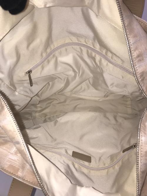 CHANEL（シャネル）CHANEL (シャネル) トート MM ホワイトの古着・服飾アイテム