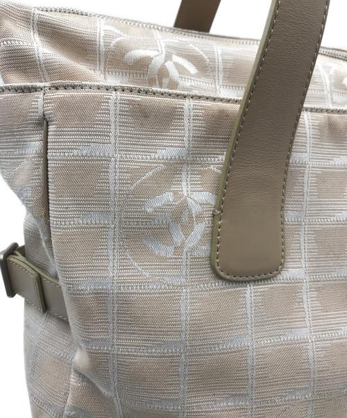 CHANEL（シャネル）CHANEL (シャネル) トート MM ホワイトの古着・服飾アイテム