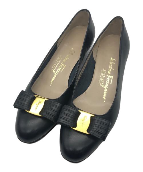 Salvatore Ferragamo（サルヴァトーレ フェラガモ）Salvatore Ferragamo (サルヴァトーレ フェラガモ) ヴァラリボンパンプス ネイビー サイズ:5 1/2の古着・服飾アイテム