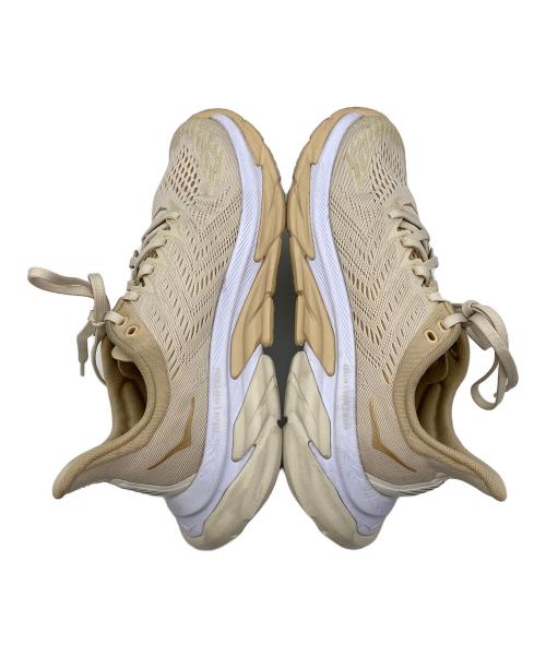 HOKA（ホカ）HOKA (ホカ) CLIFTON EDGE ベージュ サイズ:24の古着・服飾アイテム