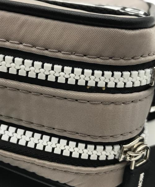 MICHAEL KORS（マイケル・コース）MICHAEL KORS (マイケルコース) KENLY SMALL CAMERA XBODYの古着・服飾アイテム