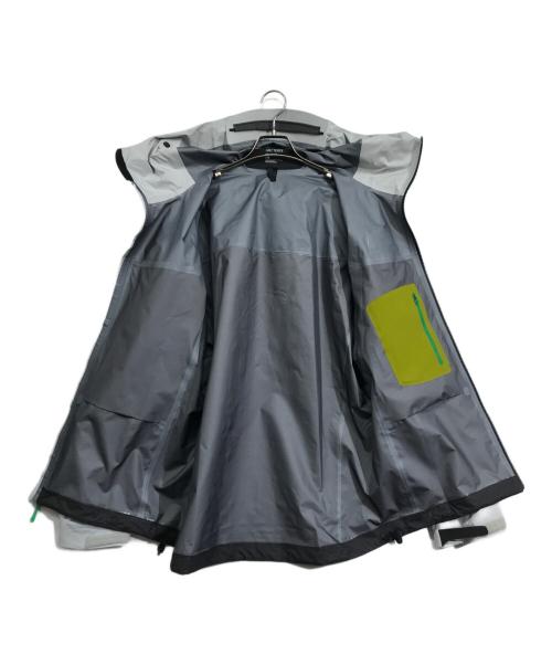 ARC'TERYX（アークテリクス）ARC'TERYX (アークテリクス) ALPHA JACKET M ブラック/ソリチュード/ジャングル サイズ:Lの古着・服飾アイテム