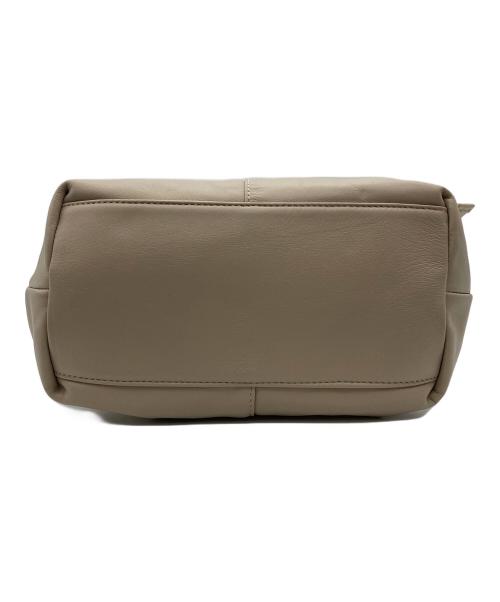 ear PAPILLONNER（イアパピヨネ）ear PAPILLONNER (イアパピヨネ) 2WAYバッグ ベージュの古着・服飾アイテム