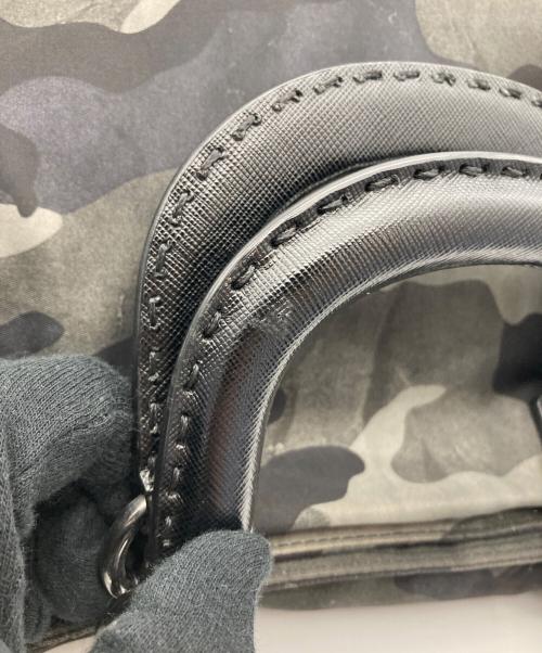 PRADA（プラダ）PRADA (プラダ) カモフラ柄トートバッグ グリーン×ブラックの古着・服飾アイテム