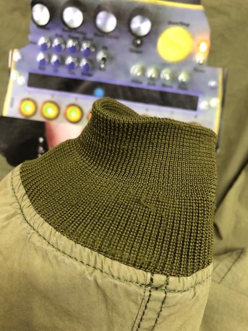 UNDERCOVER（アンダーカバー）UNDERCOVER (アンダーカバー) バックプリントブルゾン グリーン サイズ:2の古着・服飾アイテム