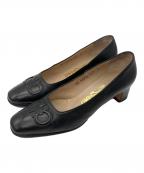 Salvatore Ferragamoサルヴァトーレ フェラガモ）の古着「ガンチーニモチーフパンプス」｜ブラック