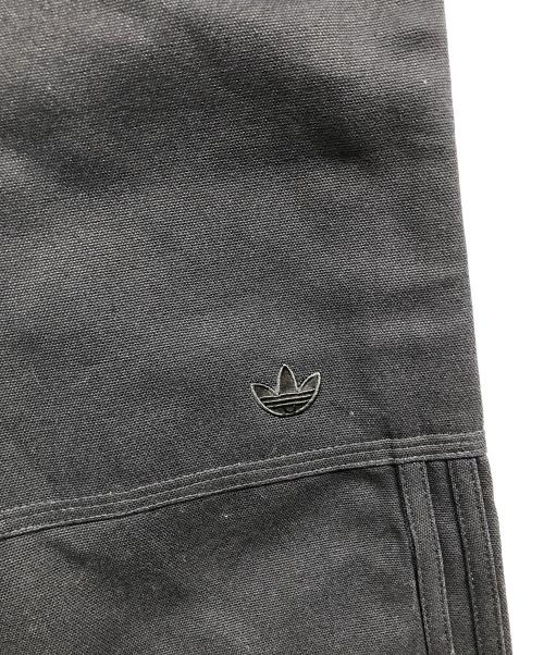 adidas（アディダス）adidas (アディダス) プレミアム エッセンシャルズ ツイルカーゴパンツ ブラック サイズ:32の古着・服飾アイテム