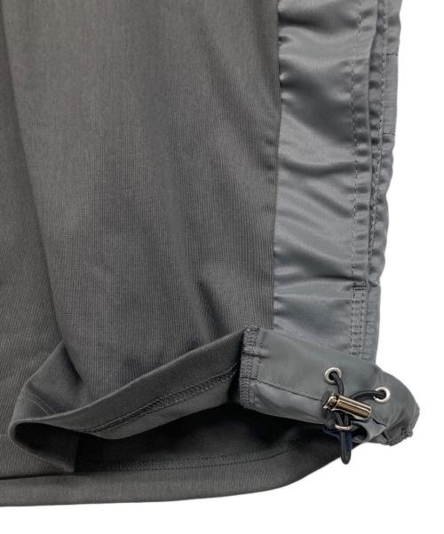 sacai（サカイ）sacai (サカイ) Nylon Twill x Cotton Jersey T-Shirt グレー サイズ:1の古着・服飾アイテム