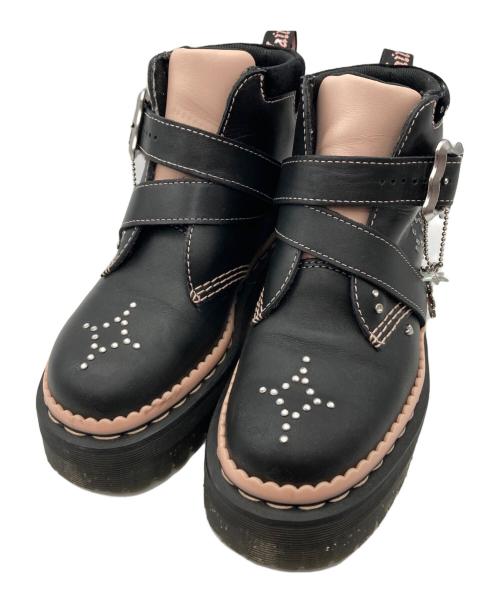 Dr.Martens（ドクターマーチン）Dr.Martens (ドクターマーチン) CAITIE ストラップ ブーツ ブラック×パウダーピンク サイズ:UK4の古着・服飾アイテム