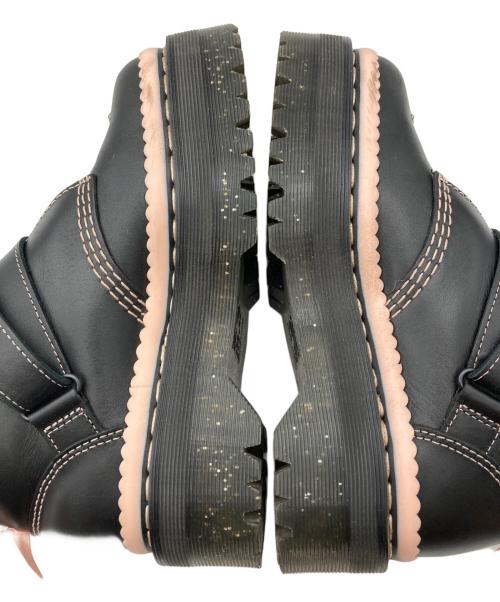 Dr.Martens（ドクターマーチン）Dr.Martens (ドクターマーチン) CAITIE ストラップ ブーツ ブラック×パウダーピンク サイズ:UK4の古着・服飾アイテム