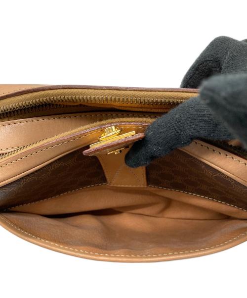 CELINE（セリーヌ）CELINE (セリーヌ) マカダムショルダーバッグ ブラウンの古着・服飾アイテム