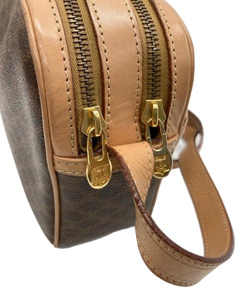 CELINE（セリーヌ）CELINE (セリーヌ) マカダムショルダーバッグ ブラウンの古着・服飾アイテム