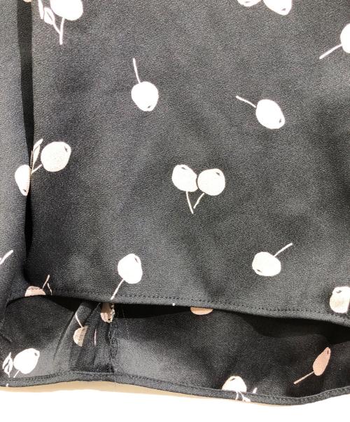 Deicy（デイシー）Deicy (デイシー) ヴィンテージチェリーワンピース ブラックの古着・服飾アイテム