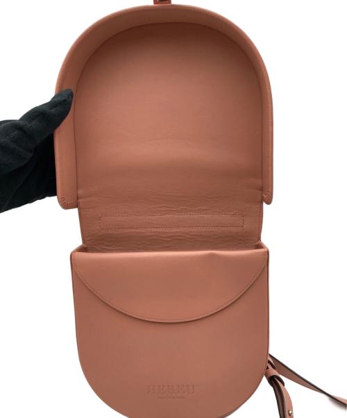 HEREU（ヘリュー）HEREU (ヘリュー) レザーショルダーバッグ ピンクの古着・服飾アイテム