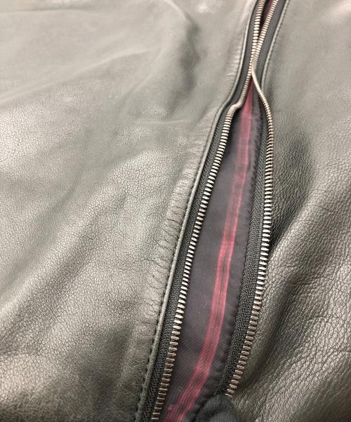 ISAMU KATAYAMA BACKLASH（イサムカタヤマ・バックラッシュ）ISAMU KATAYAMA BACKLASH (イサムカタヤマ・バックラッシュ) レザーショルダーバッグ ブラックの古着・服飾アイテム