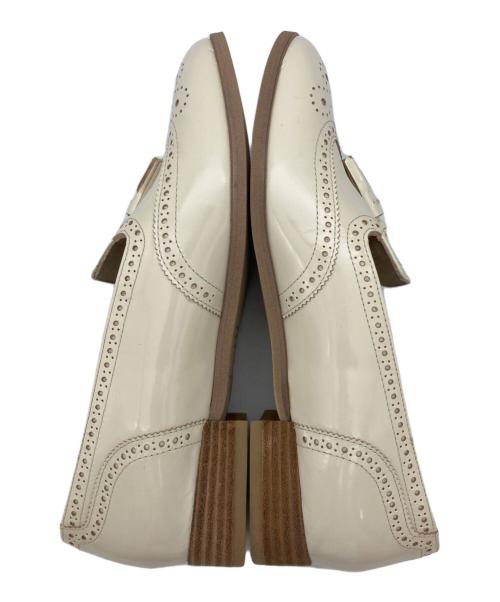MARGARET HOWELL idea（マーガレット ハウエル アイディア）MARGARET HOWELL idea (マーガレット ハウエル アイディア) メダリオンタッセルシューズ アイボリー サイズ:22.5の古着・服飾アイテム