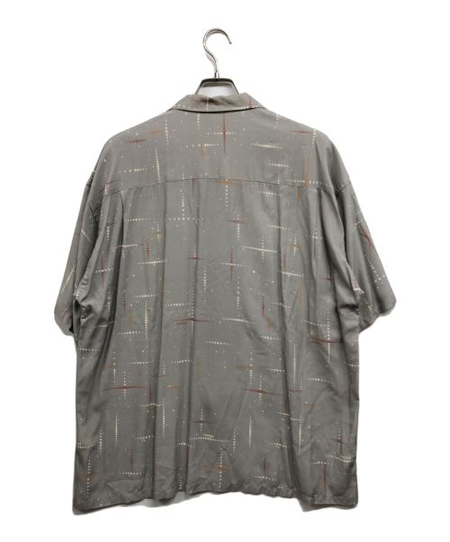 MSML（エムエスエムエル）MSML (エムエスエムエル) KASURI CROSS PRINTED OPEN COLLAR SHORT SLEEVE SHIRTS グレー サイズ:XLの古着・服飾アイテム