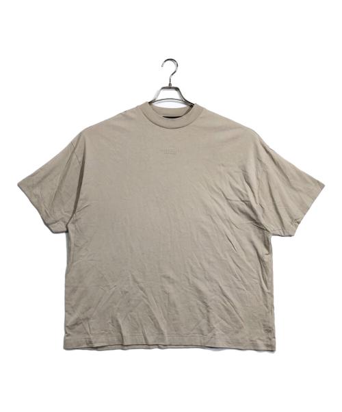 FOG ESSENTIALS（フィアオブゴッド エッセンシャル）FOG ESSENTIALS (フィアオブゴッド エッセンシャル) Tシャツ ベージュ サイズ:Mの古着・服飾アイテム