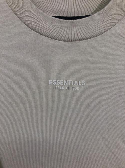 FOG ESSENTIALS（フィアオブゴッド エッセンシャル）FOG ESSENTIALS (フィアオブゴッド エッセンシャル) Tシャツ ベージュ サイズ:Mの古着・服飾アイテム