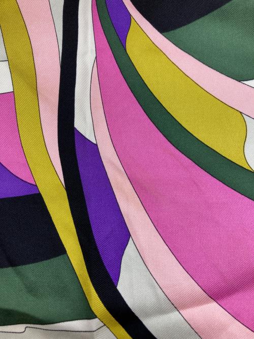 Emilio Pucci（エミリオ プッチ）Emilio Pucci (エミリオ プッチ) 幾何学模様シルクスカーフ ピンクの古着・服飾アイテム