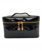 CHANELシャネル）の古着「ココマークエナメルバニティバッグ」｜ブラック