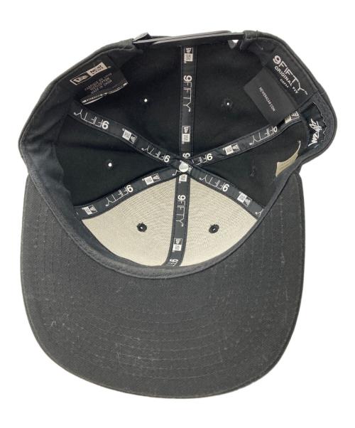 New Era（ニューエラ）New Era (ニューエラ) stussy (ステューシー) ロゴ刺繍キャップ ブラックの古着・服飾アイテム