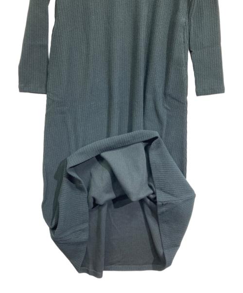 YORI（ヨリ）YORI (ヨリ) バックリボンリラックスワンピース ブラック サイズ:36 未使用品の古着・服飾アイテム