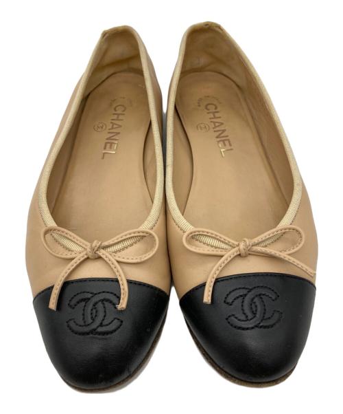 CHANEL（シャネル）CHANEL (シャネル) ココマークバレエパンプス ベージュ×ブラック サイズ:37Cの古着・服飾アイテム
