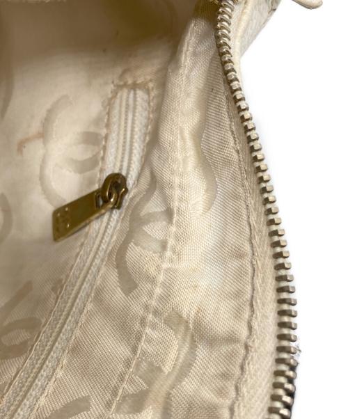 CHANEL（シャネル）CHANEL (シャネル) ウッドチェーンキャビアスキンハンドバッグ アイボリーの古着・服飾アイテム