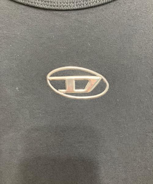 DIESEL（ディーゼル）DIESEL (ディーゼル) メタリックオーバルロゴTシャツ ブラック サイズ:Sの古着・服飾アイテム