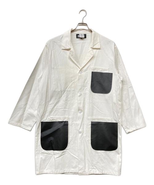 BLACK COMME des GARCONS（ブラックコムデギャルソン）BLACK COMME des GARCONS (ブラックコムデギャルソン) 22SS リビルド樹脂ポケットコットンツイルエンジニアコート ホワイト サイズ:SIZE Lの古着・服飾アイテム