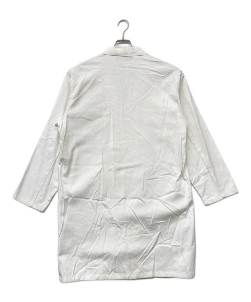 BLACK COMME des GARCONS（ブラックコムデギャルソン）BLACK COMME des GARCONS (ブラックコムデギャルソン) 22SS リビルド樹脂ポケットコットンツイルエンジニアコート ホワイト サイズ:SIZE Lの古着・服飾アイテム