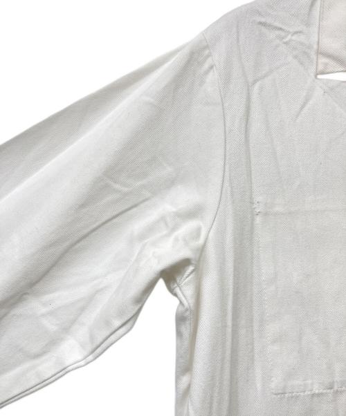 BLACK COMME des GARCONS（ブラックコムデギャルソン）BLACK COMME des GARCONS (ブラックコムデギャルソン) 22SS リビルド樹脂ポケットコットンツイルエンジニアコート ホワイト サイズ:SIZE Lの古着・服飾アイテム