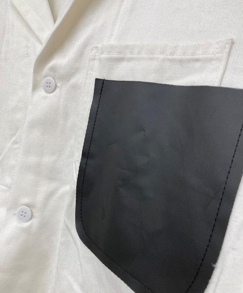 BLACK COMME des GARCONS（ブラックコムデギャルソン）BLACK COMME des GARCONS (ブラックコムデギャルソン) 22SS リビルド樹脂ポケットコットンツイルエンジニアコート ホワイト サイズ:SIZE Lの古着・服飾アイテム