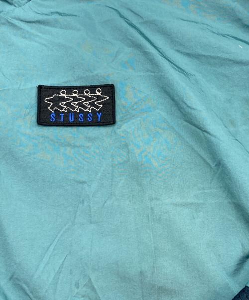 stussy（ステューシー）stussy (ステューシー) ロゴアノラックパーカー ブルー×ネイビー サイズ:Mの古着・服飾アイテム