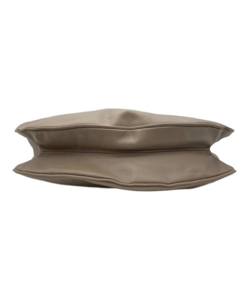 ear PAPILLONNER（イアパピヨネ）ear PAPILLONNER (イアパピヨネ) スワローマチショルダーバッグ ベージュの古着・服飾アイテム