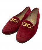 Salvatore Ferragamoサルヴァトーレ フェラガモ）の古着「ガンチーニパンプス」｜レッド