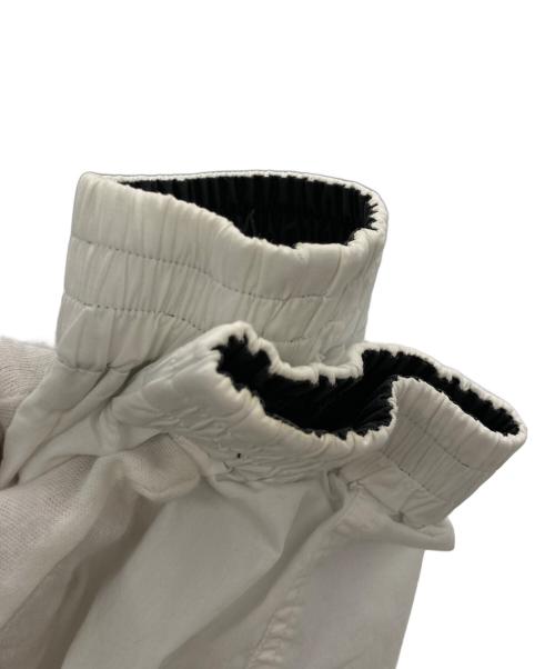 BARNI VARNO（バーニヴァーノ）BARNI VARNO (バーニヴァーノ) ロゴワッペンジャケット ホワイト サイズ:LLの古着・服飾アイテム