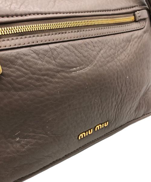MIU MIU（ミュウミュウ）MIU MIU (ミュウミュウ) ターンロックサッチェルバッグ グレーの古着・服飾アイテム