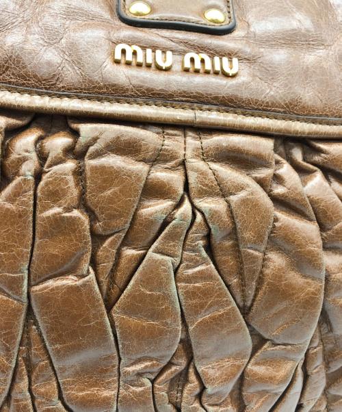 MIU MIU（ミュウミュウ）MIU MIU (ミュウミュウ) ワンハンドルバッグ ブラウンの古着・服飾アイテム