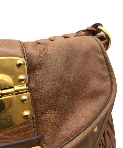 MIU MIU（ミュウミュウ）MIU MIU (ミュウミュウ) ワンハンドルバッグ ブラウンの古着・服飾アイテム