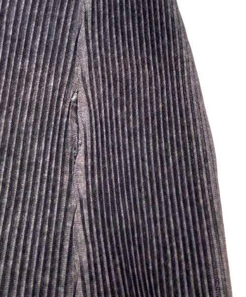 PLEATS PLEASE（プリーツプリーズ）PLEATS PLEASE (プリーツプリーズ) プリーツブラウス チャコールグレー サイズ:不明の古着・服飾アイテム