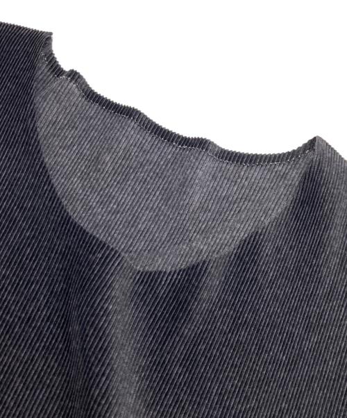 PLEATS PLEASE（プリーツプリーズ）PLEATS PLEASE (プリーツプリーズ) プリーツブラウス チャコールグレー サイズ:不明の古着・服飾アイテム