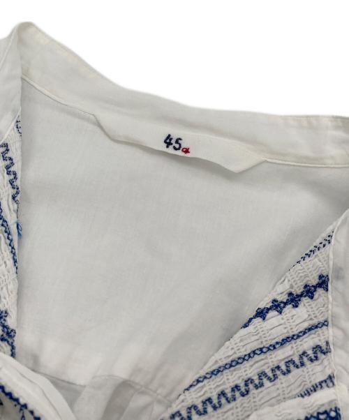 45R（フォーティファイブ・アール）45R (フォーティファイブ・アール) バンドカラーギャザー刺繍ブラウス ホワイト サイズ:SIZE 0の古着・服飾アイテム