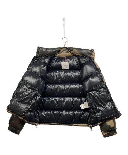 MONCLER（モンクレール）MONCLER (モンクレール) エベレストカモフラ迷彩ダウンジャケット オリーブ サイズ:1の古着・服飾アイテム